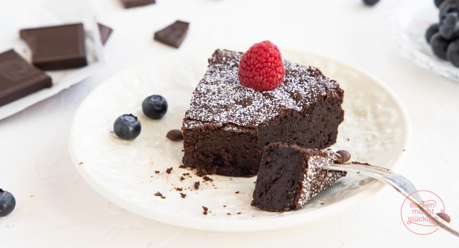 Chocolate cake made of 3 ingredients |  Baking makes you happy